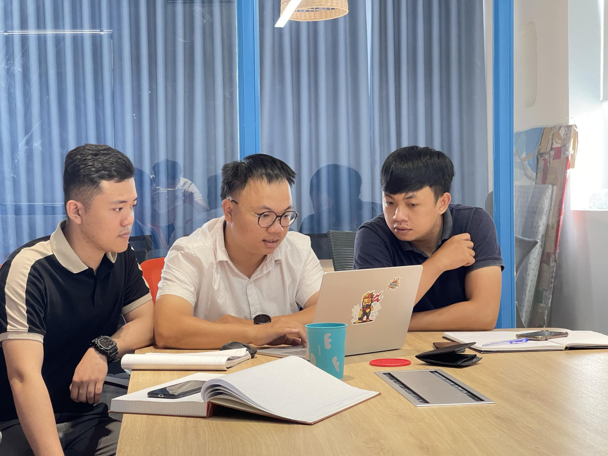 Võ Quang Thuận Cùng CO-FOUNDER Trần Thịnh Lâm Và Đại Bùi CEO